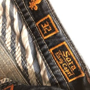 Rock Revival Easy Capri